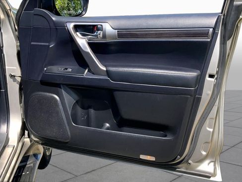 Used 2022 Lexus GX 460 Premium w/ Premium Plus Package AWD/4WD image 23