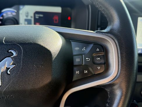 Used 2022 Ford Bronco Black Diamond image 24