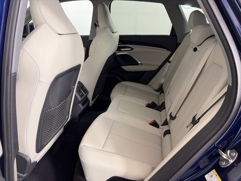 Used 2025 Audi Q5 Premium Plus w/ Premium Plus AWD/4WD image 7