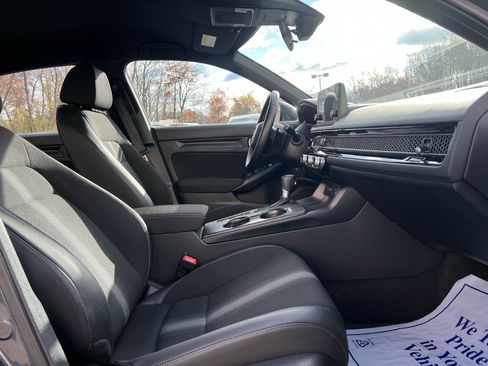 Used 2023 Honda Civic Sport image 14