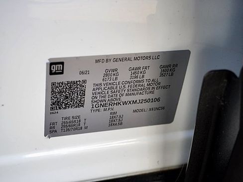 Used 2021 Chevrolet Traverse LT image 30