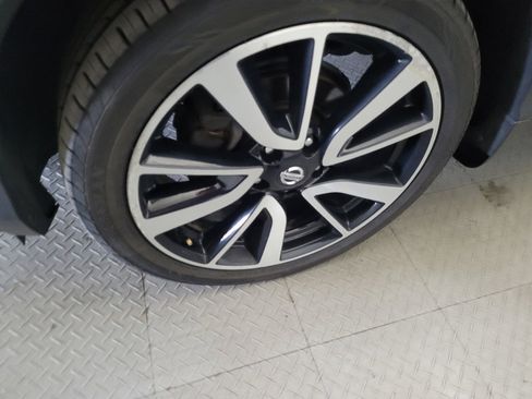 Used 2019 Nissan Rogue Sport SL image 31