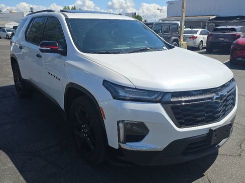 Used 2023 Chevrolet Traverse Premier w/ Redline Edition FWD image 2