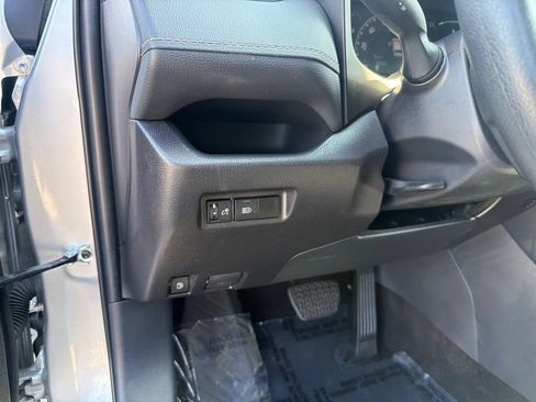 Used 2025 Toyota RAV4 LE AWD/4WD image 16
