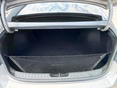 Used 2022 Hyundai Elantra SEL FWD image 12