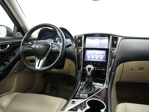 Used 2018 INFINITI Q50 Luxe w/ Sensory Package (Luxe) AWD/4WD image 10