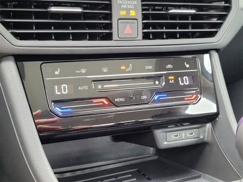 New 2026 Volkswagen Jetta SE image 30