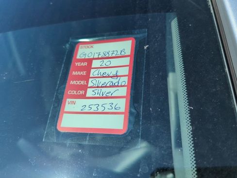 Used 2020 Chevrolet Silverado 1500 Custom w/ Custom Value Package image 6