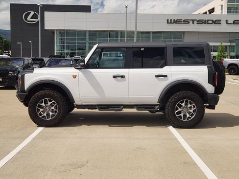 Used 2024 Ford Bronco Badlands AWD/4WD image 4