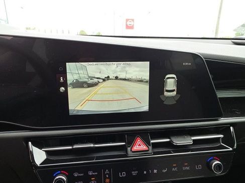 Used 2023 Kia Niro EX Touring FWD image 19