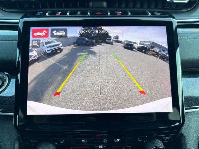 Used 2023 Jeep Grand Cherokee Trailhawk AWD/4WD image 28