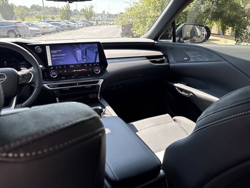 New 2026 Lexus RX 350 w/ Convenience Package AWD/4WD image 17
