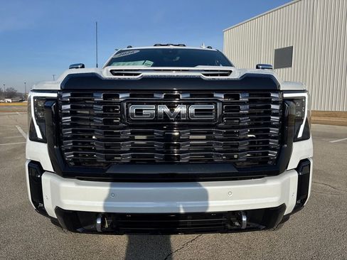 New 2026 GMC Sierra 2500 Denali Ultimate w/ Max Trailering Package image 8