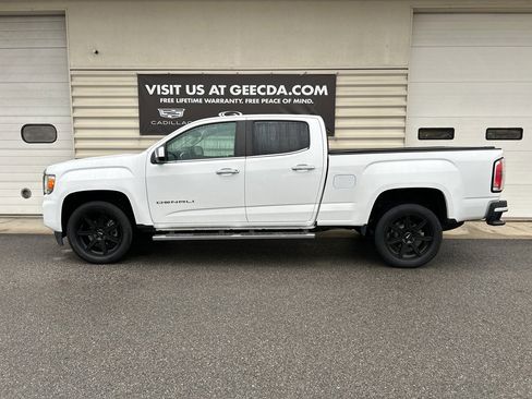 Used 2021 GMC Canyon Denali image 8