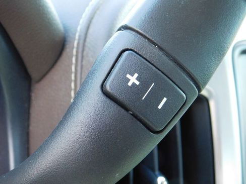 Used 2018 GMC Sierra 1500 SLT w/ SLT Premium Package image 25