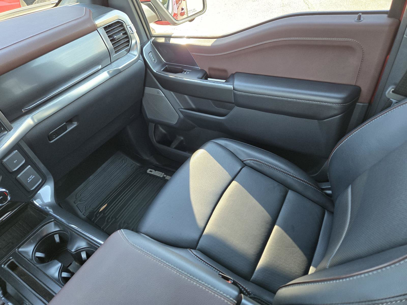 Used 2023 Ford F150 Lariat w/ Equipment Group 502A High AWD/4WD image 21