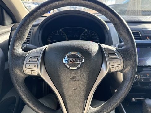 Used 2014 Nissan Altima 2.5 S w/ Sport Value Package image 7