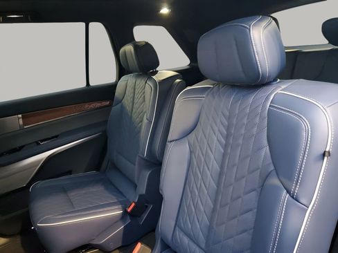 New 2026 Cadillac Vistiq Premium Luxury AWD/4WD image 20