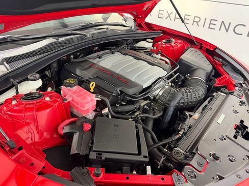 Used 2021 Chevrolet Camaro SS RWD image 6