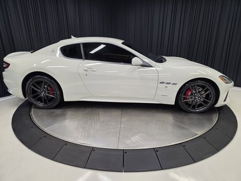 Used 2018 Maserati GranTurismo Sport image 12