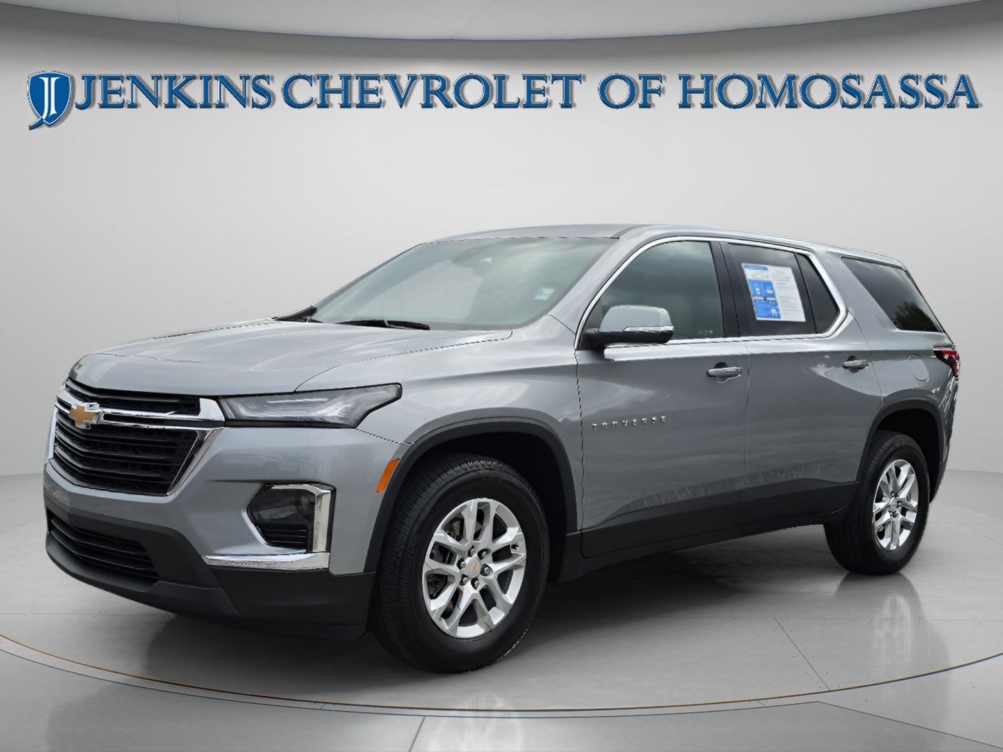Used 2023 Chevrolet Traverse LS w/ Safety Package FWD image 10