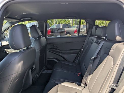 New 2026 Jeep Cherokee Limited AWD/4WD image 14