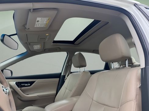 Used 2015 Nissan Altima 2.5 SL w/ Moonroof Package FWD image 14