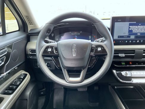 Certified 2024 Lincoln Corsair AWD w/ Equipment Group 101A image 11