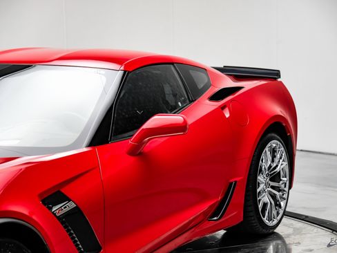 Used 2016 Chevrolet Corvette Z06 w/ 2LZ Preferred Equipment Group image 32