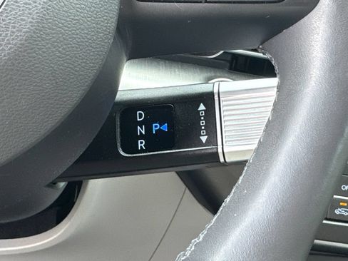 Used 2024 Hyundai Kona Limited AWD/4WD image 34