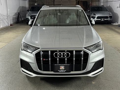 Used 2022 Audi SQ7 Premium Plus w/ SQ7 Executive Package AWD/4WD image 2