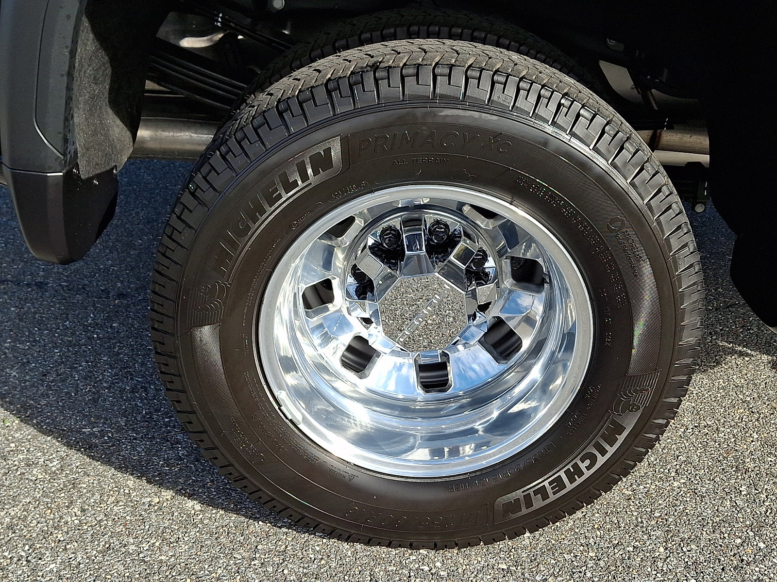 Certified 2026 GMC Sierra 3500 Denali Ultimate AWD/4WD image 9