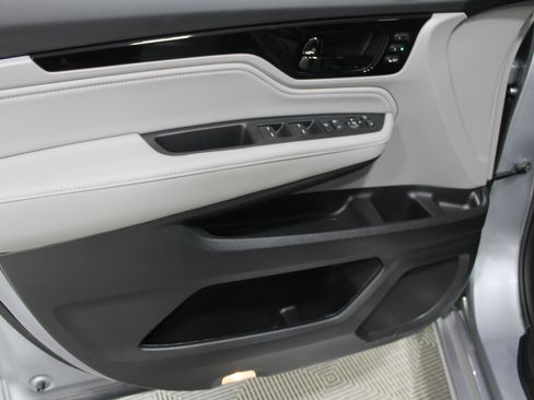 Used 2024 Honda Odyssey Elite image 6