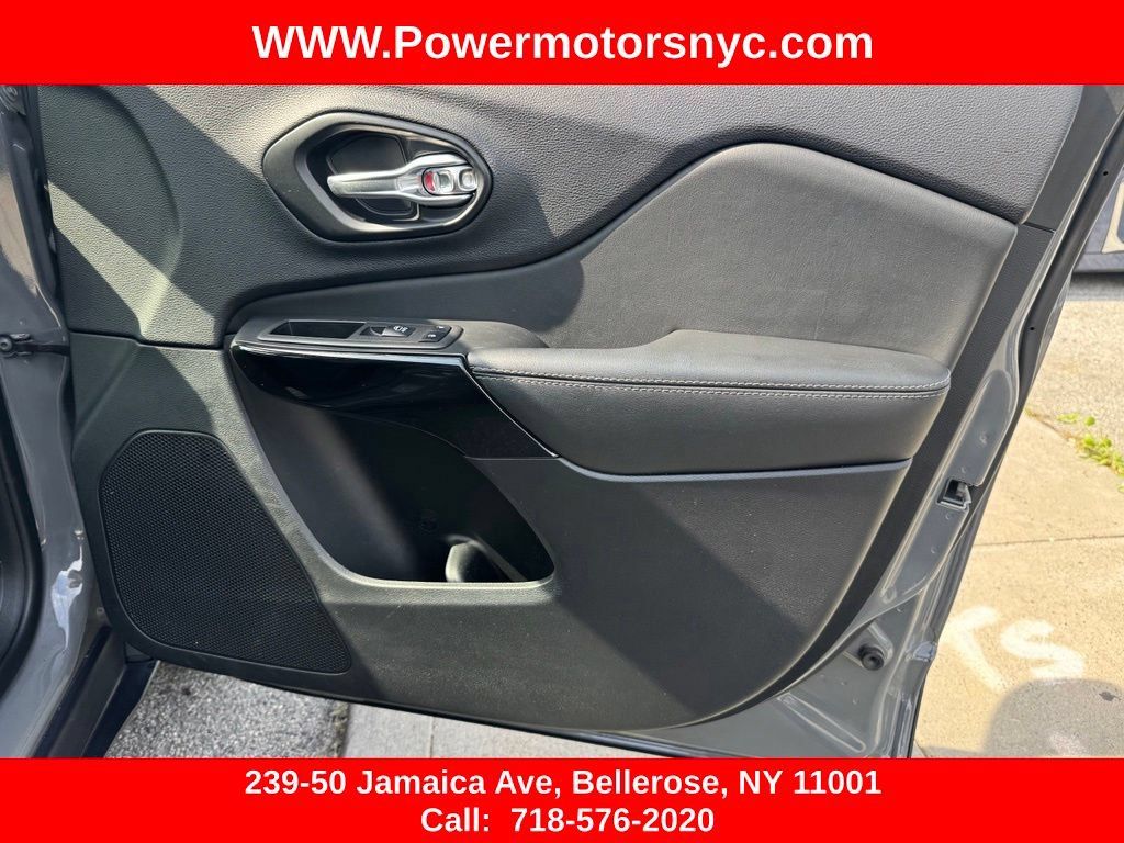 Used 2023 Jeep Cherokee Altitude Lux AWD/4WD image 23