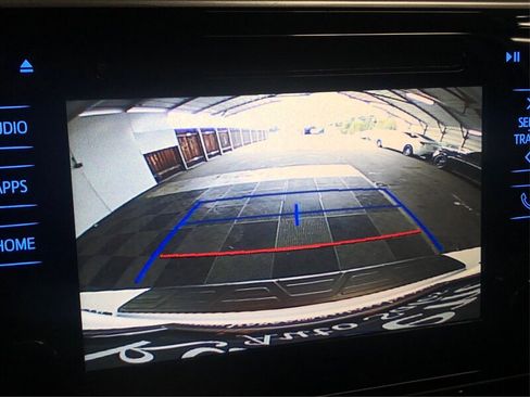 Used 2017 Toyota Corolla LE w/ LE Eco Premium Package image 22