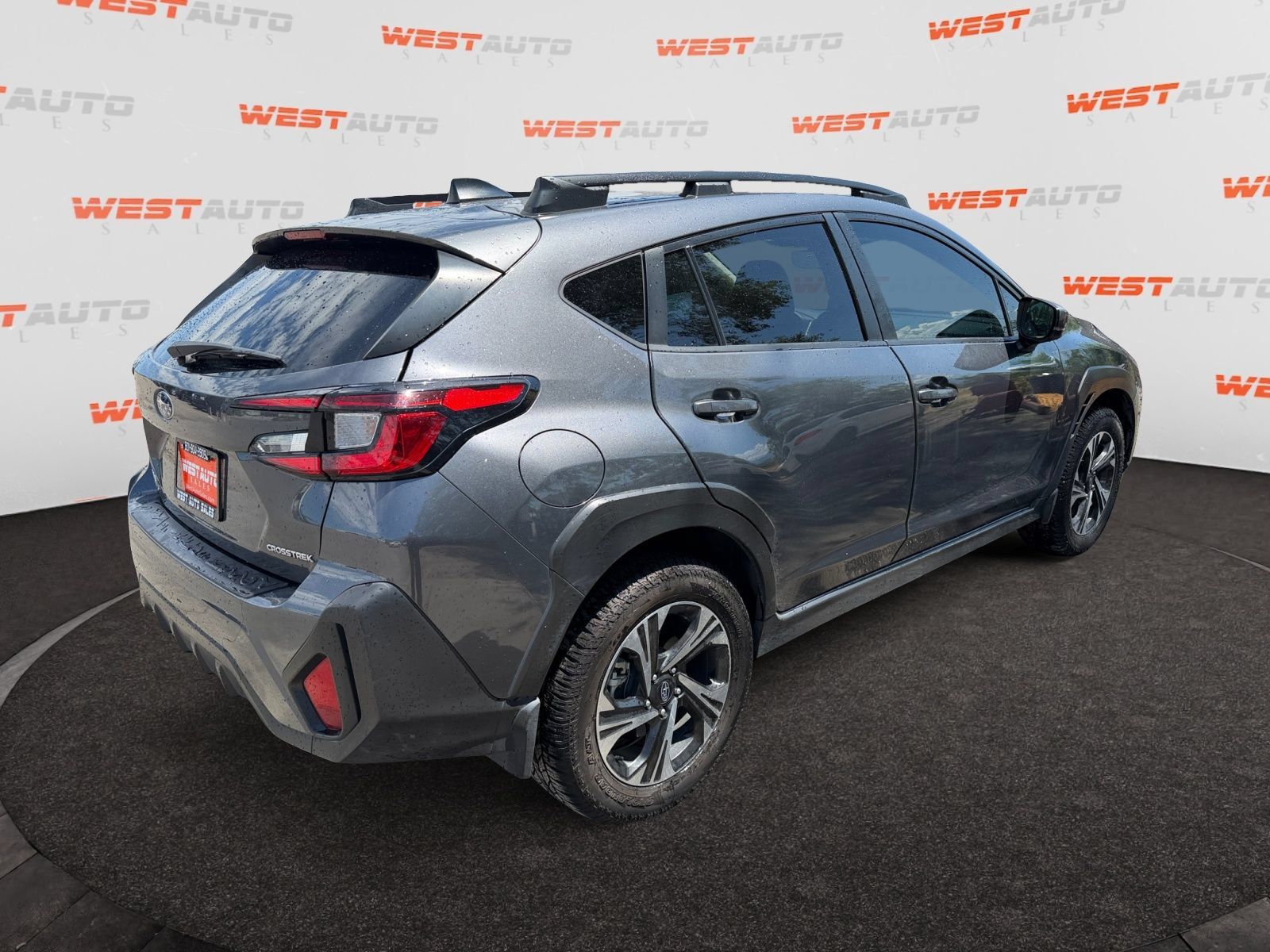 Used 2024 Subaru Crosstrek 2.0i Premium AWD/4WD image 5