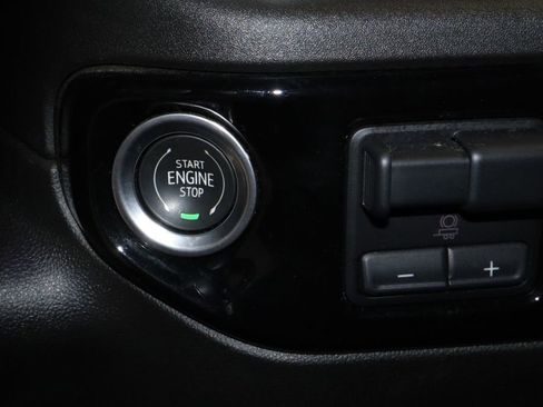 Used 2023 GMC Sierra 1500 SLE image 33