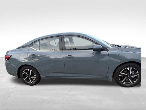 Used 2025 Nissan Sentra SV w/ Trunk Package FWD image 3