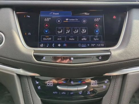 Used 2021 Cadillac XT5 Premium Luxury AWD/4WD image 17