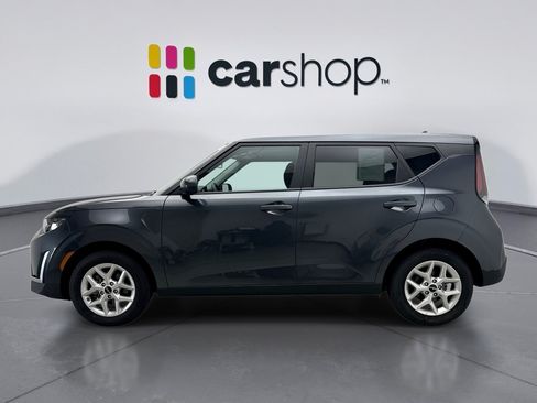 Used 2025 Kia Soul LX w/ LX Technology Package FWD image 2