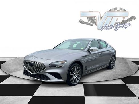 Used 2024 Genesis G70 2.5T RWD image 2