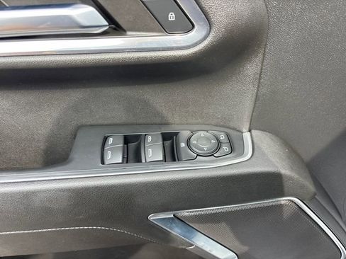 Used 2023 Chevrolet Silverado 1500 LT AWD/4WD image 15