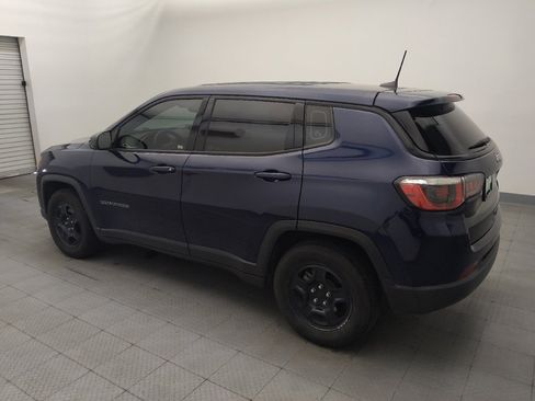 Used 2018 Jeep Compass Sport w/ Tech Group FWD image 3