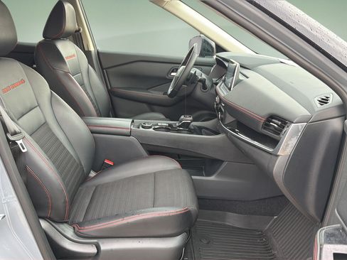 Certified 2025 Nissan Rogue SV AWD/4WD image 11