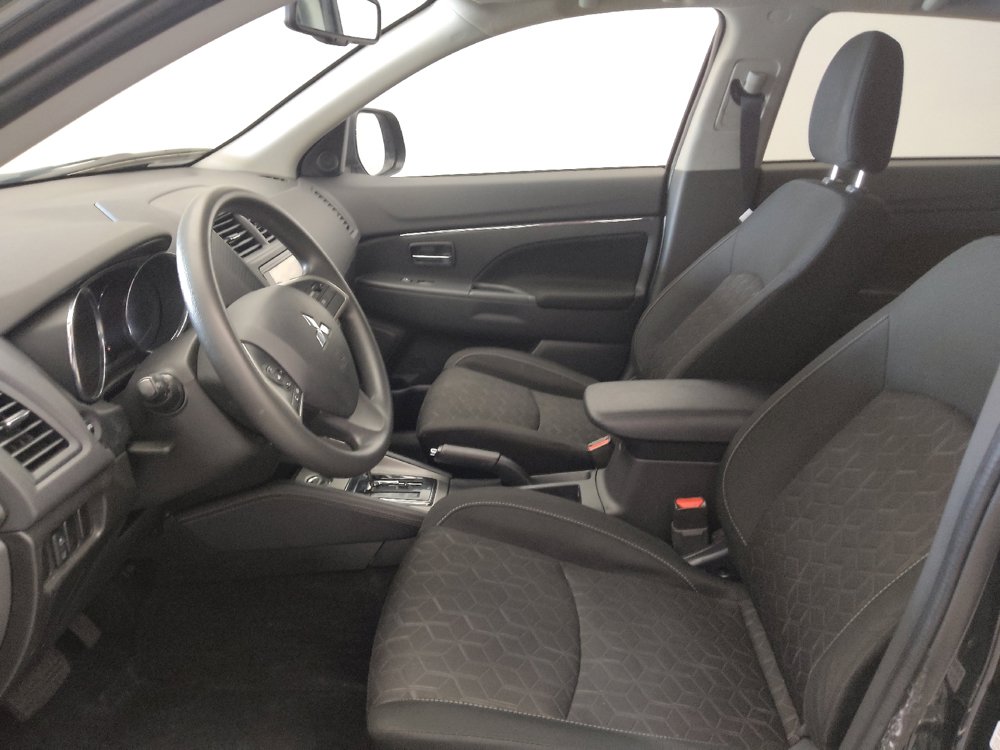 Used 2025 Mitsubishi Outlander Sport AWD image 17