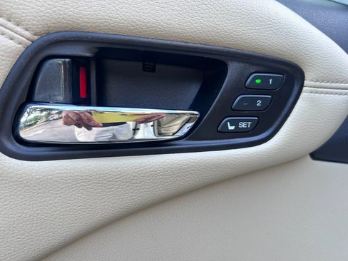 Used 2016 Acura RDX FWD w/ Technology Package image 18