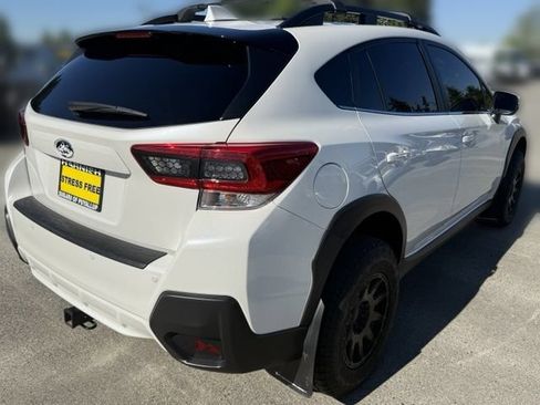 Used 2023 Subaru Crosstrek 2.5i Limited AWD/4WD image 8