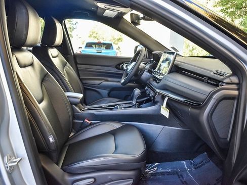 New 2026 Jeep Compass Limited image 16