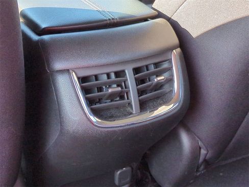 Used 2024 Chevrolet Malibu LT image 21