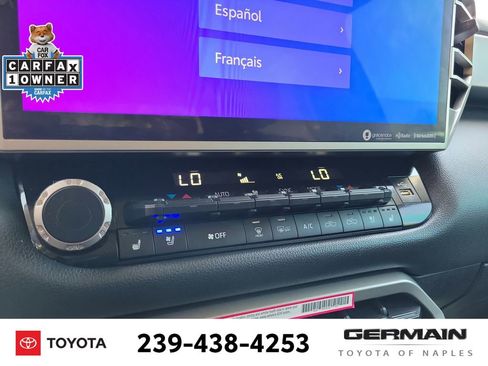 Used 2024 Toyota Tundra Limited AWD/4WD image 32